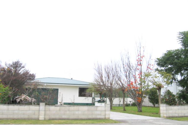 Photo of property in 15 Hinton Road, Taradale, Napier, 4112