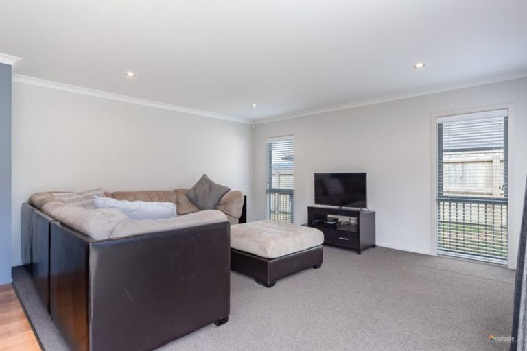 Photo of property in 103 Riverstone Drive, Riverstone Terraces, Upper Hutt, 5018
