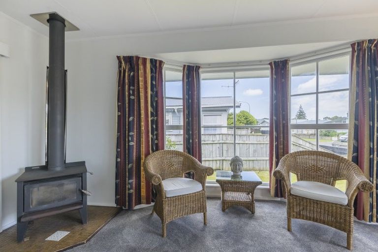 Photo of property in 44 Walton Road, Paraparaumu Beach, Paraparaumu, 5032