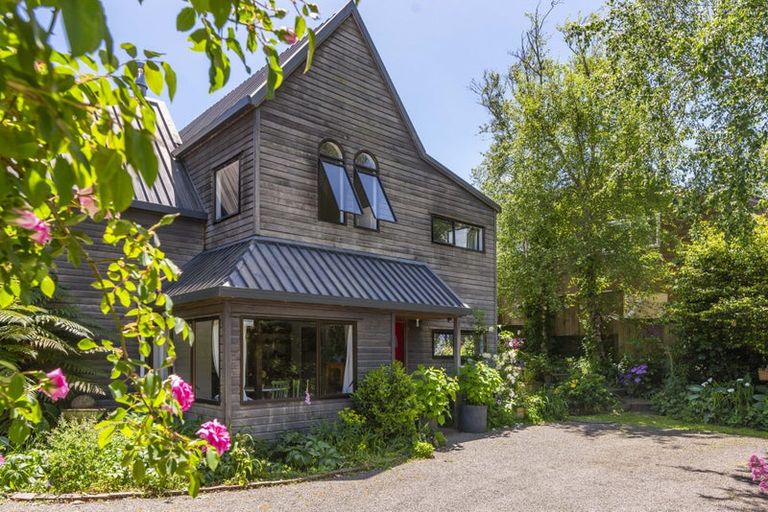 Photo of property in 25 Ratanui Road, Paraparaumu, 5032