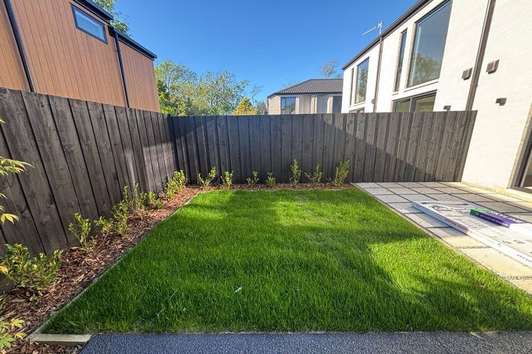 Photo of property in 1/88 Holly Road, St Albans, Christchurch, 8014