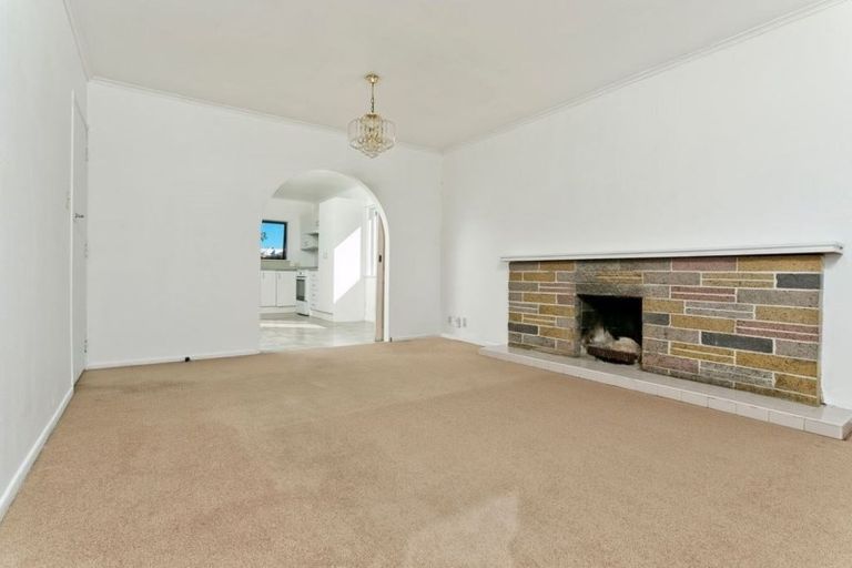 Photo of property in 7 Camelot Place, Glenfield, Auckland, 0629