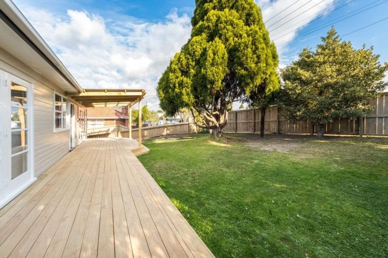 Photo of property in 147 Rangatira Road, Beach Haven, Auckland, 0626