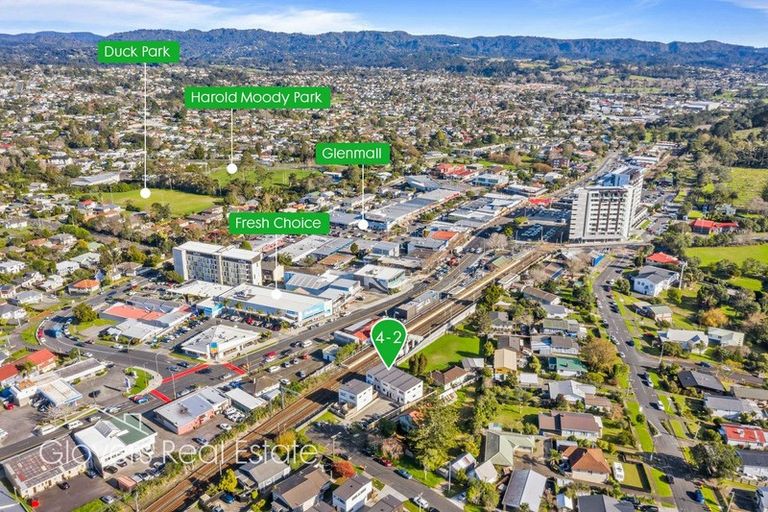 Photo of property in 4/2 Brandon Road, Glen Eden, Auckland, 0602