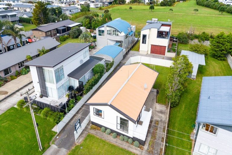 Photo of property in 617a Harbour View Road, Whangamata, 3620