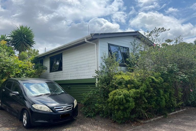 Photo of property in 11 Fitzwater Place, Henderson, Auckland, 0612