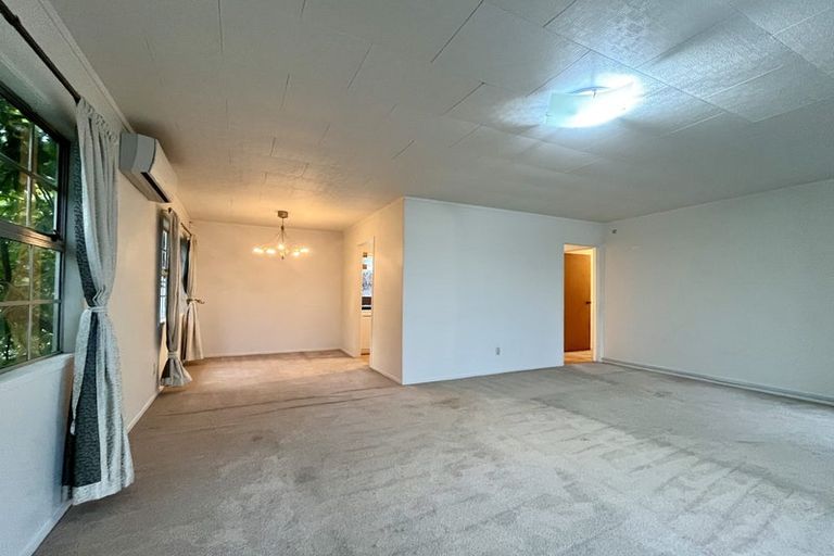 Photo of property in 7 Palmetto Place, Goodwood Heights, Auckland, 2105