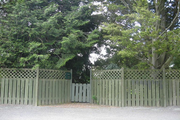 Photo of property in 16 Bay Road, Oxford, 7430