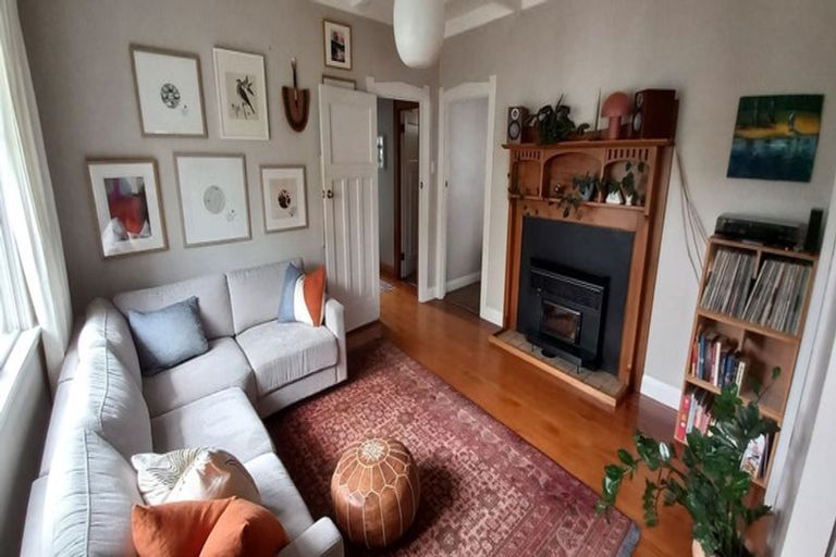 Photo of property in 53 Woodglen Road, Glen Eden, Auckland, 0602