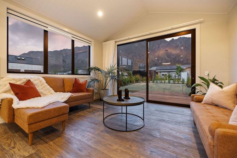 Photo of property in 22 Woolshed Road, Jacks Point, Queenstown, 9371