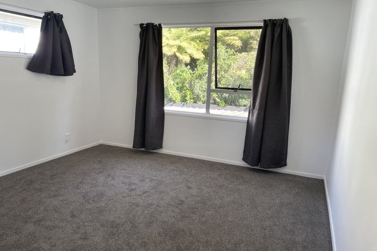 Photo of property in 1/24 Contessa Drive, Glenfield, Auckland, 0629
