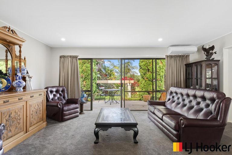 Photo of property in Glenbrook Beach Road, Glenbrook, 2681