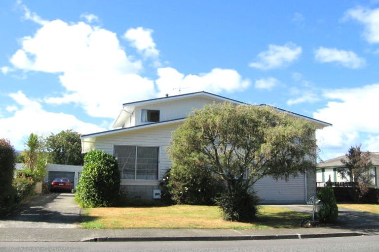 Photo of property in 24 Holdsworth Avenue, Trentham, Upper Hutt, 5018