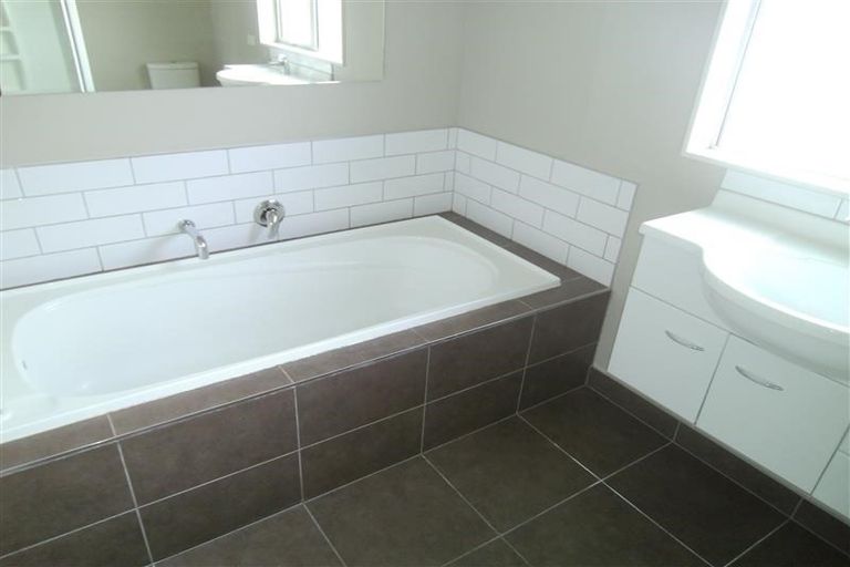 Photo of property in 10 Tamihana Street, Otaki, 5512