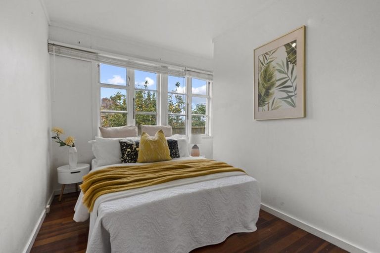 Photo of property in 36 Anderson Avenue, Point England, Auckland, 1072