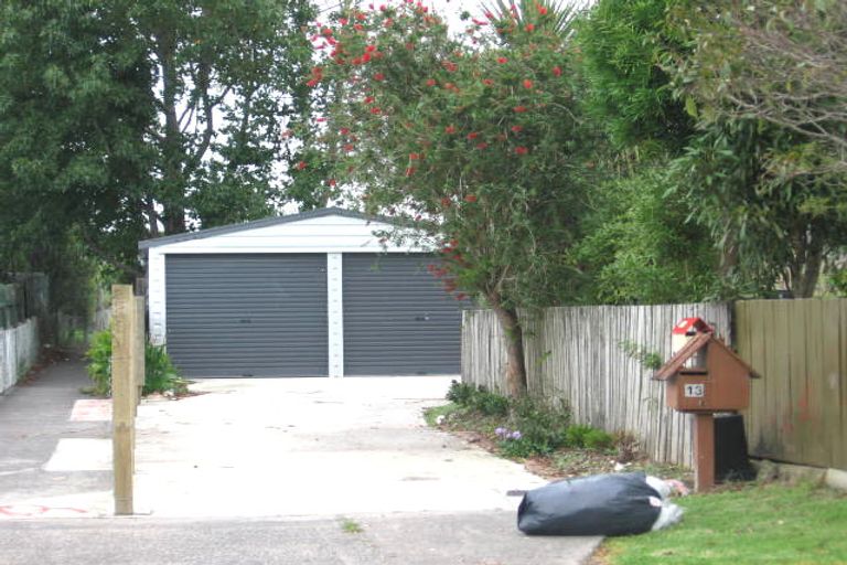 Photo of property in 13 Hamblyn Place, Ranui, Auckland, 0612