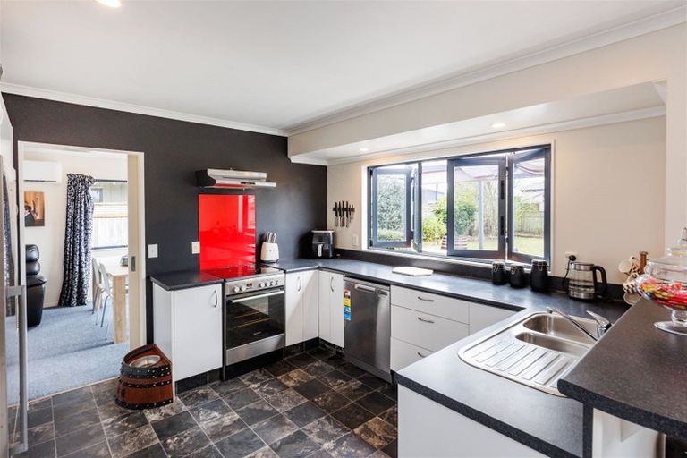 Photo of property in 35 Sherwill Street, Feilding, 4702