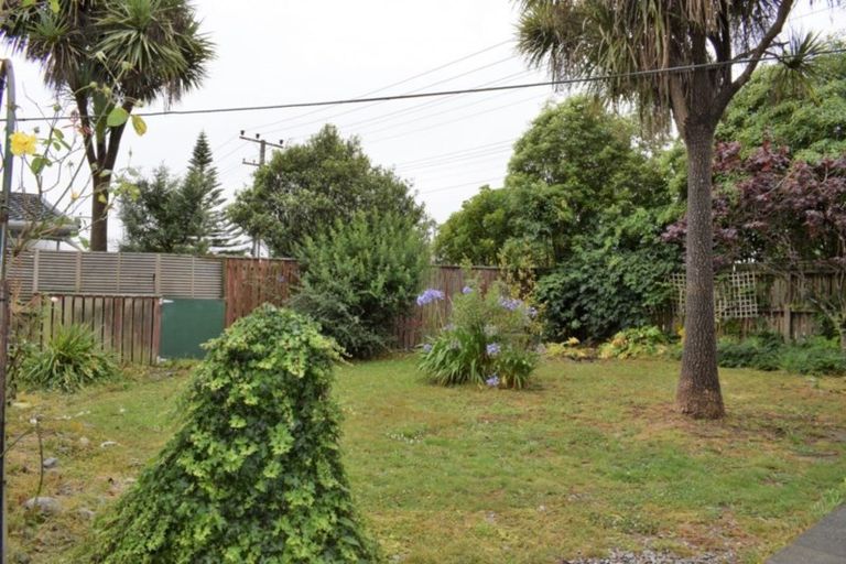 Photo of property in 77 Kirk Street, Otaki, 5512