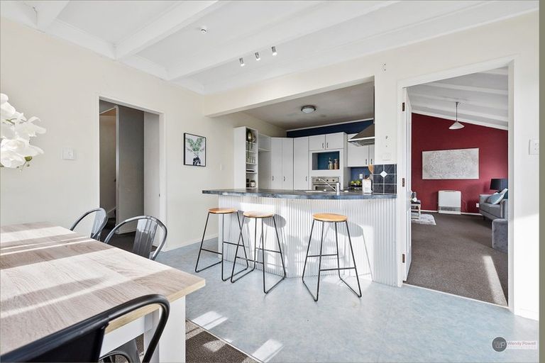 Photo of property in 15a Naenae Road, Naenae, Lower Hutt, 5011