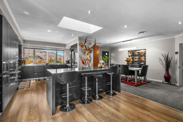 Photo of property in 37 Cairnmuir Crescent, Cromwell, 9310