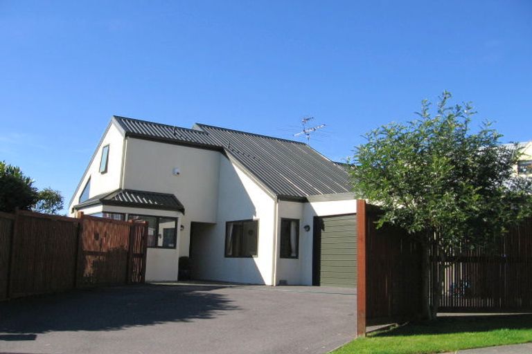 Photo of property in 58 Nalanda Crescent, Broadmeadows, Wellington, 6035