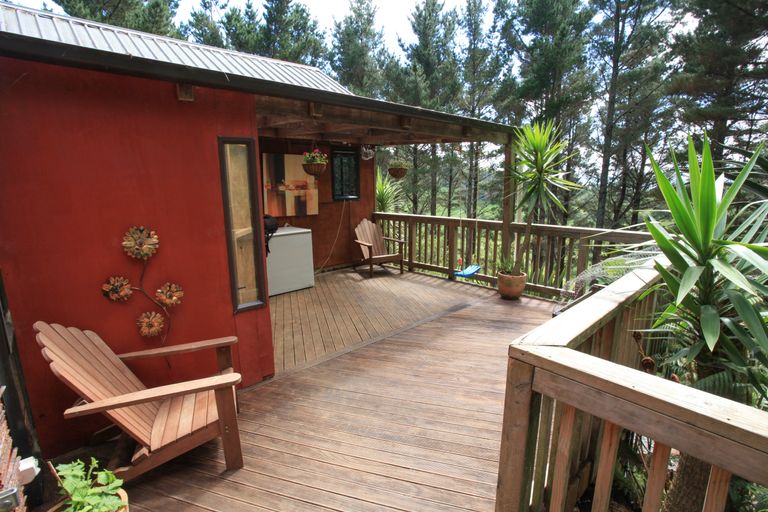 Photo of property in 72 Maungatawhiri Road, Raglan, 3295