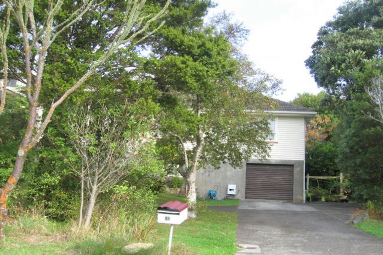 Photo of property in 51 Larsen Crescent, Tawa, Wellington, 5028