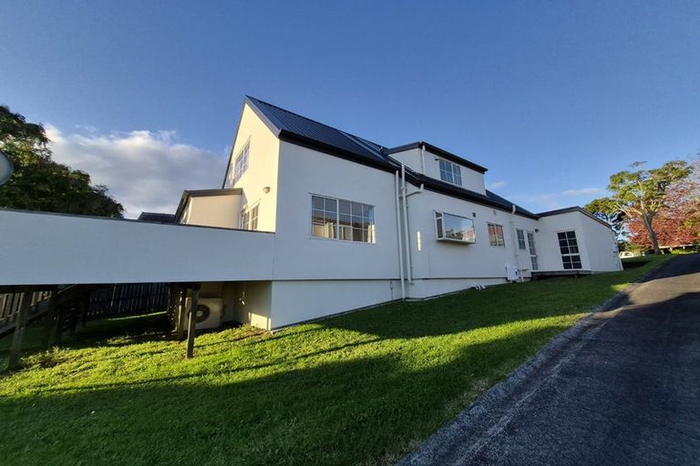 Photo of property in 14 Redfern Lane, Glenfield, Auckland, 0629