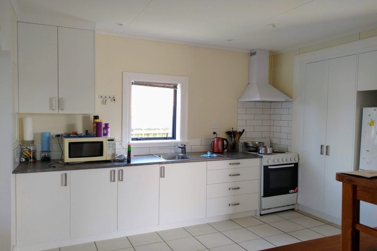 Photo of property in 18 Swiss Avenue, Gonville, Whanganui, 4501