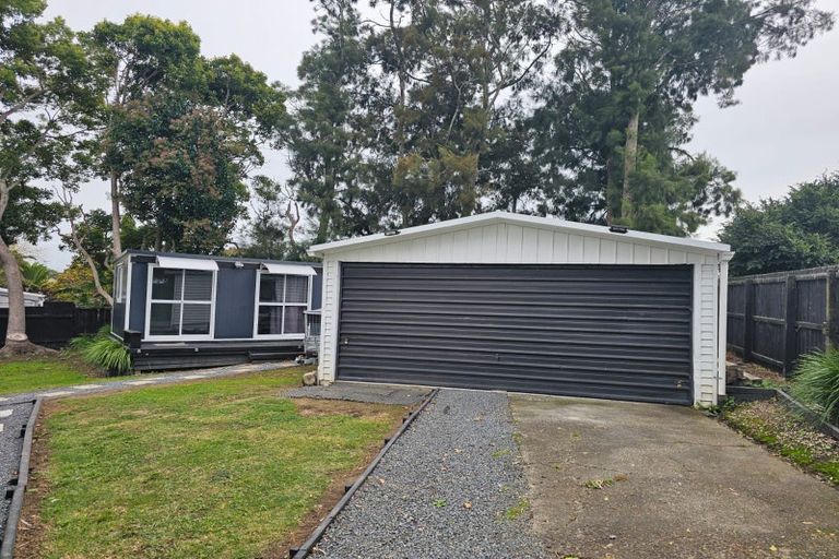 Photo of property in 30 Hyperion Drive, Randwick Park, Auckland, 2105