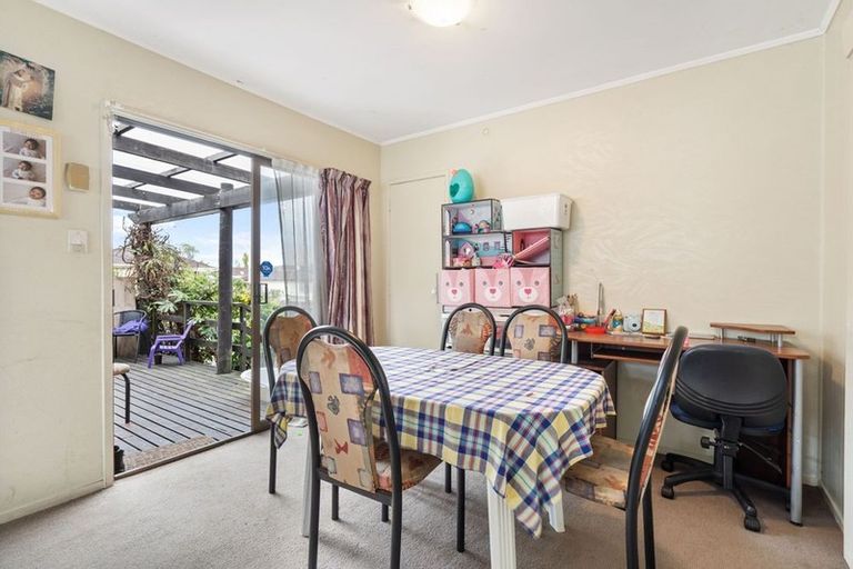 Photo of property in 14 Landette Road, Manurewa, Auckland, 2102