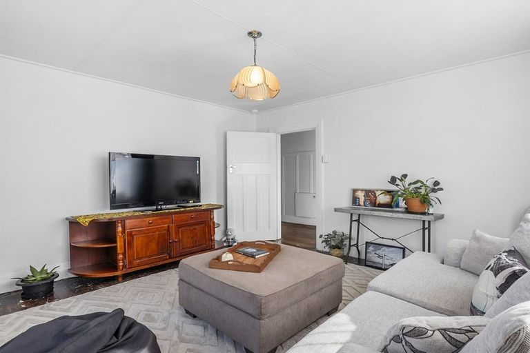 Photo of property in 72 Elgin Road, Mornington, Dunedin, 9011