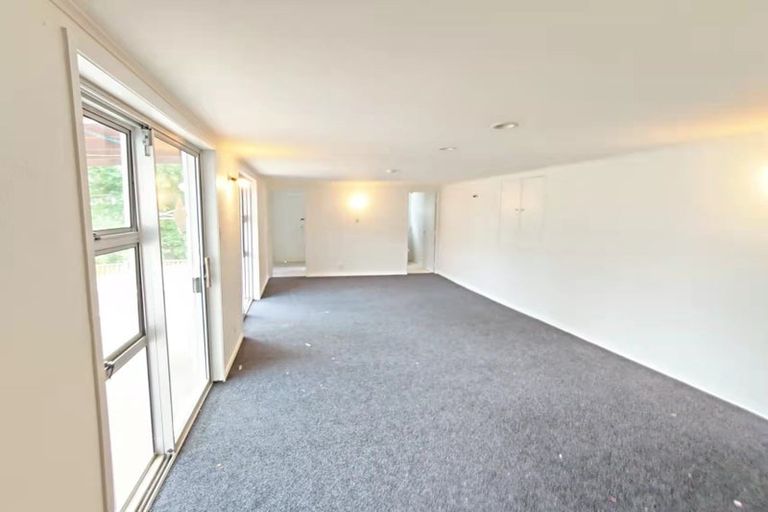 Photo of property in 5 Juniper Road, Sunnynook, Auckland, 0620