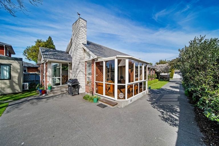 Photo of property in 32 Coniston Avenue, Ilam, Christchurch, 8041