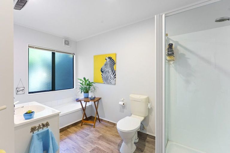 Photo of property in 23b Golf Road, Paraparaumu Beach, Paraparaumu, 5032