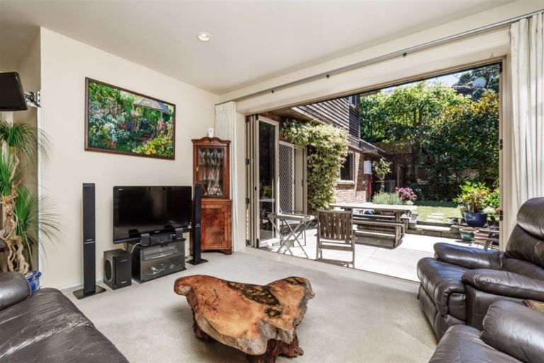 Photo of property in 47 Auld Street, Torbay, Auckland, 0630