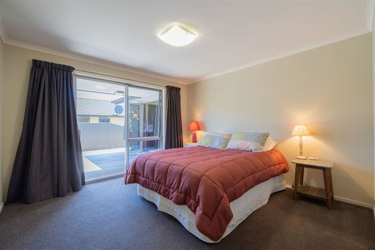 Photo of property in 16 Cunaris Way, Te Anau, 9600