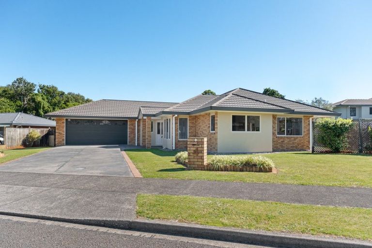 Photo of property in 4 Adam Lile Drive, Highlands Park, New Plymouth, 4312