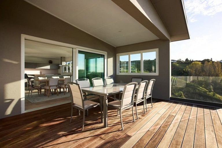 Photo of property in 34 Te Auhi Way, Welcome Bay, Tauranga, 3112