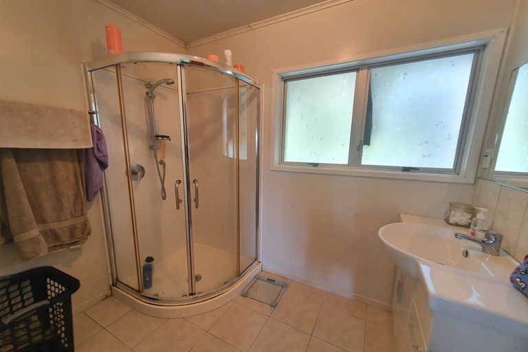 Photo of property in 4/11a Bayside Avenue, Te Atatu Peninsula, Auckland, 0610