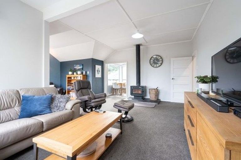 Photo of property in 102 Somerville Street, Andersons Bay, Dunedin, 9013