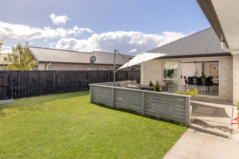 Photo of property in 93 Puhirake Crescent, Pyes Pa, Tauranga, 3112