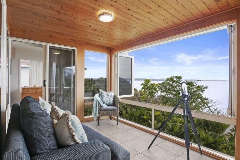 Photo of property in 4 Crispe Road, Clarks Beach, 2122