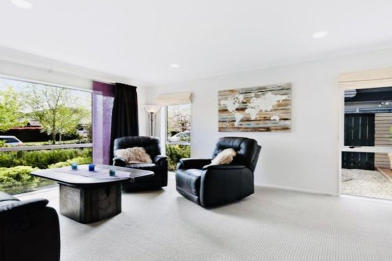 Photo of property in 13 Pickaberry Avenue, Karaka, Papakura, 2113