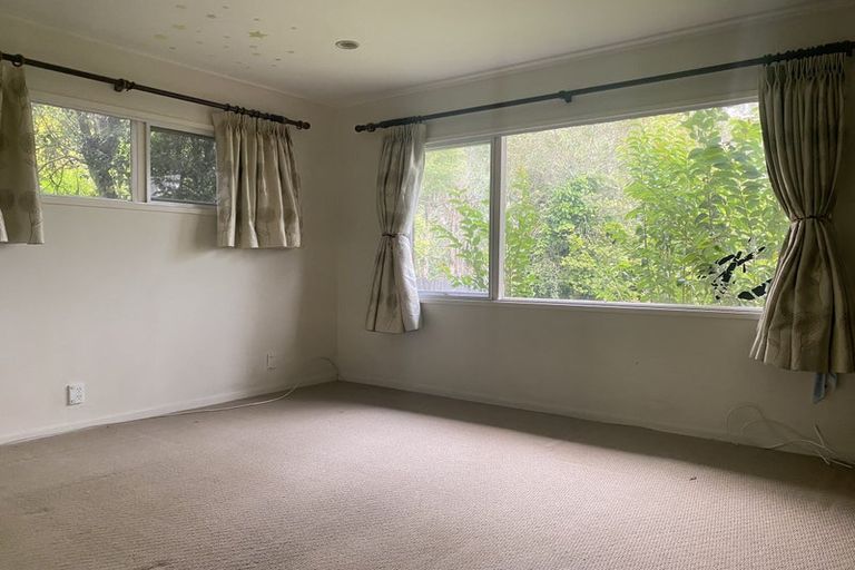 Photo of property in 15 Glenmore Road, Sunnyhills, Auckland, 2010