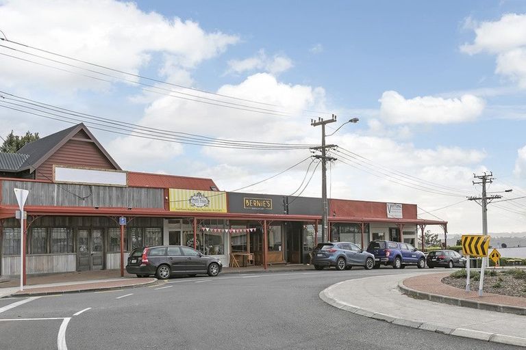 Photo of property in 2/55 Verbena Road, Birkdale, Auckland, 0626