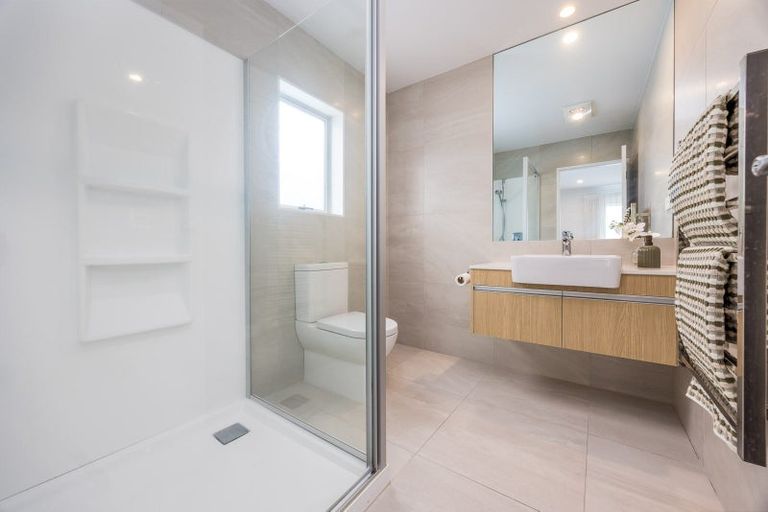 Photo of property in 19 Kukuwai Avenue, Red Beach, 0932