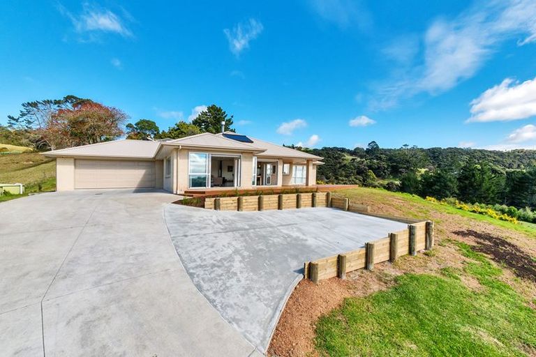 Photo of property in 66 Manuka Grove, Helensville, 0875
