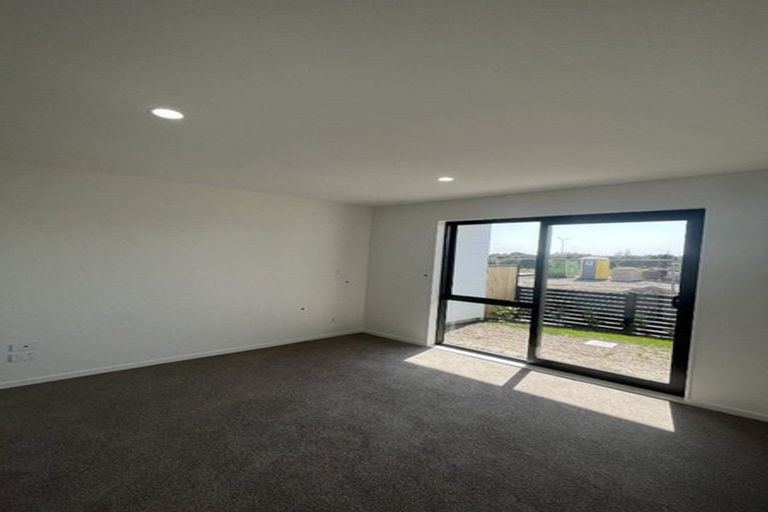Photo of property in 5 Mataitai Road, Hobsonville, Auckland, 0618