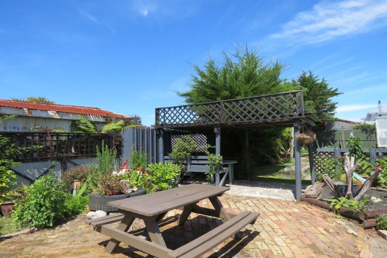 Photo of property in 46 Romilly Street, Westport, 7825